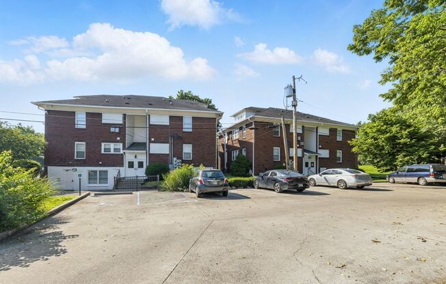 Balsam Avenue Apartments - The Villages