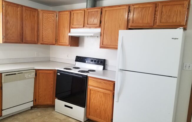 2 beds, 2 baths, 944 sqft, $1,300, Unit 1