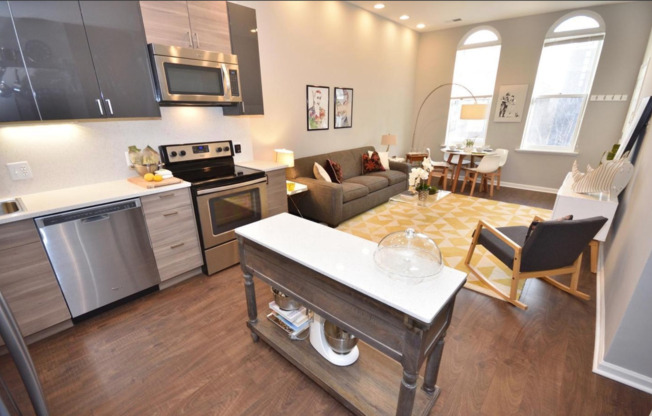 Spacious condo in Shaw/Mt.Vernon Square area