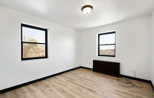 1 bed, 1 bath, 800 sqft, $999, Unit 2117 Brownsville Road - C13