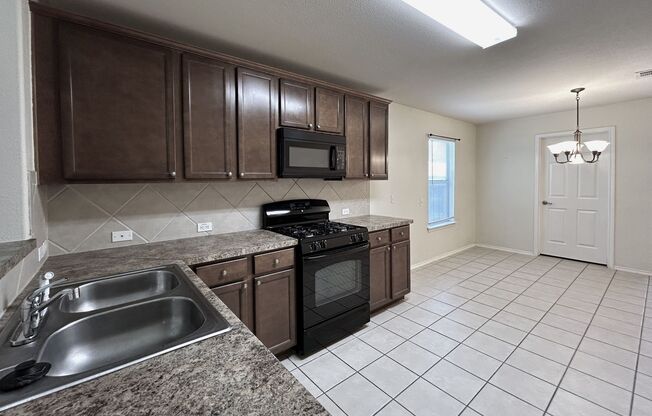 3 beds, 2 baths, $1,895