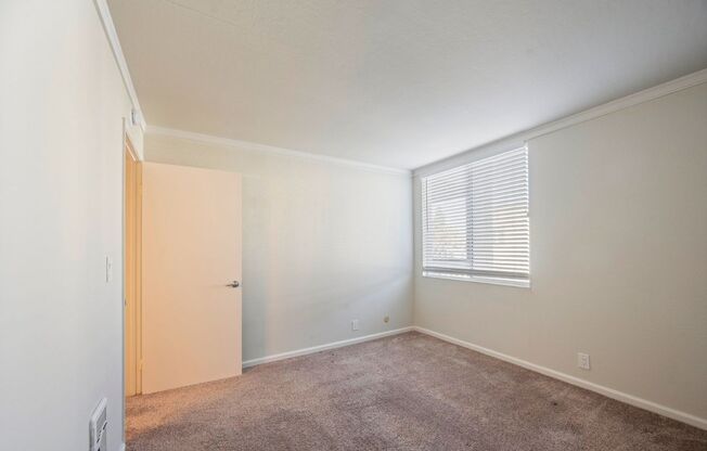 1 bed, 1 bath, 672 sqft, $1,970, Unit 114