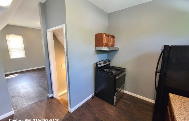 224 W 14 ST N