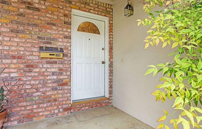 Lovely 2BR 1BA Duplex in Desirable Area in Redwood City