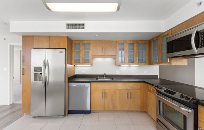 2 beds, 2 baths, $4,400, Unit # 4403