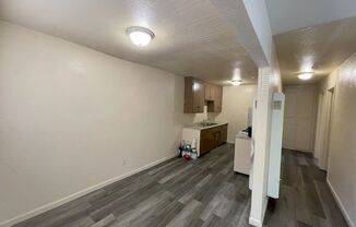 2 beds, 1 bath, 800 sqft, $1,240, Unit Unit A