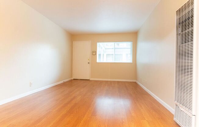 Studio, 1 bath, $1,370, Unit 220-12