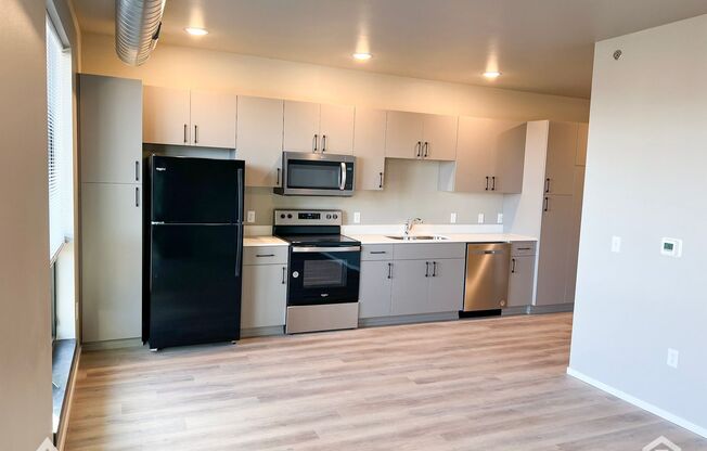 Studio, 1 bath, 567 sqft, $895, Unit 5521-5320