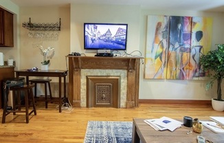 2 beds, 2 baths, $3,500, Unit 2