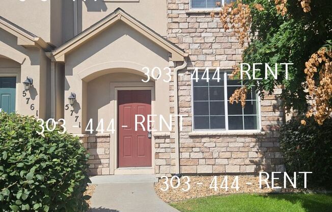 Cozy Townhome in Sage Creek! Make this your new home! Washer and Dryer included!