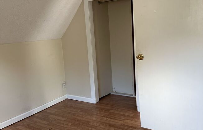 3 beds, 1 bath, 1,500 sqft, $1,725