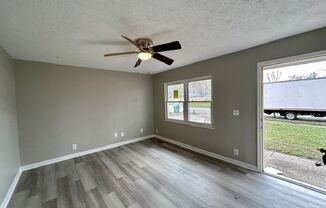 3 beds, 1 bath, $1,275