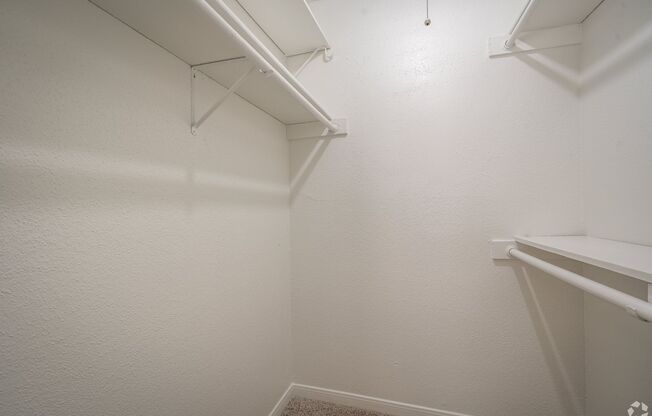 2 beds, 2 baths, 1,032 sqft, $1,215