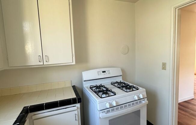 1 bed, 1 bath, 650 sqft, $1,595, Unit 1943 East 29th Street