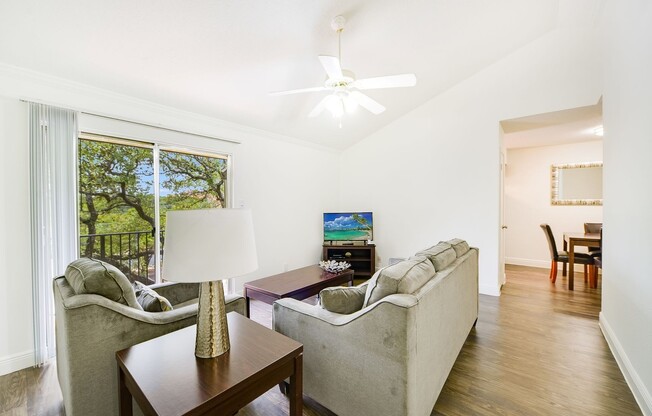 2 beds, 1 bath, 825 sqft, $1,295, Unit 208