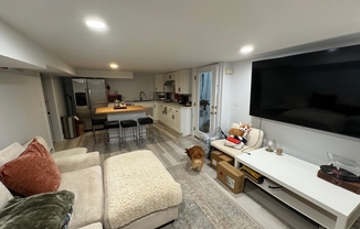 1 bed, 1 bath, 1,000 sqft, $2,350, Unit 2