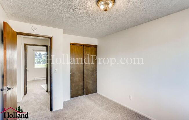 3 beds, 1.5 baths, 1,000 sqft, $1,645, Unit C