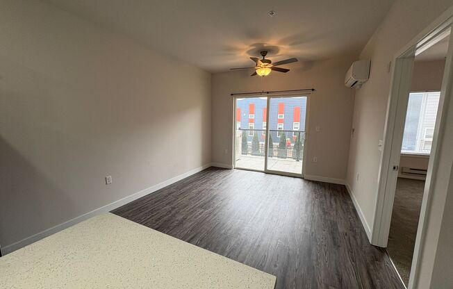 1 bed, 1 bath, 663 sqft, $1,485, Unit 4876-307