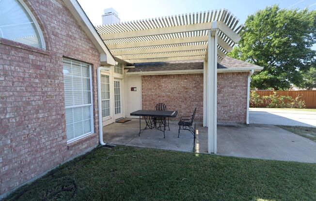 4 beds, 2 baths, $2,499