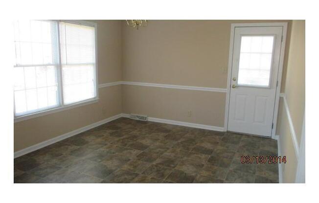 5 Bedroom 2 1/2 Bath Home For Rent!