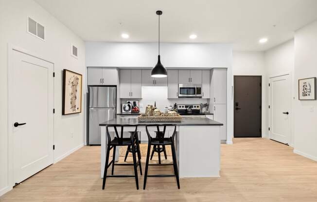 Gourmet Kitchen With Island at The Hill Apartments, Minnesota, 55103