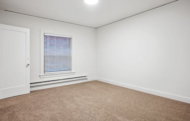 1 bed, 1 bath, 685 sqft, $2,100