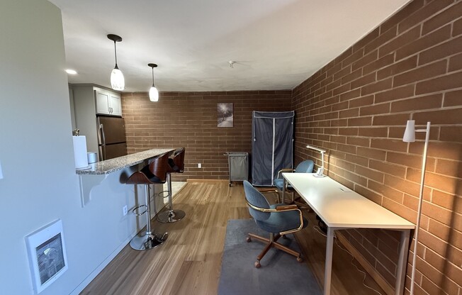 Studio, 1 bath, 558 sqft, $1,945, Unit 815