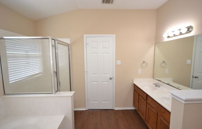 3 beds, 2 baths, $1,750, Unit 2115 Inverness Dr.