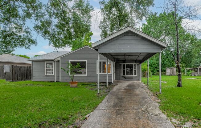 Affordable spacious 4bed/2bath single-family house!
