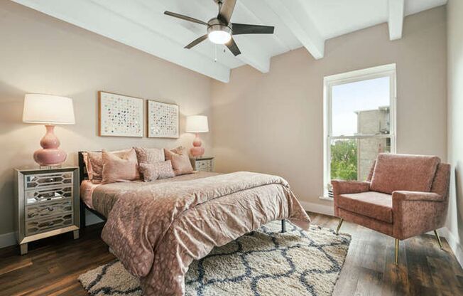2 beds, 2 baths, 925 sqft, $2,295, Unit 206