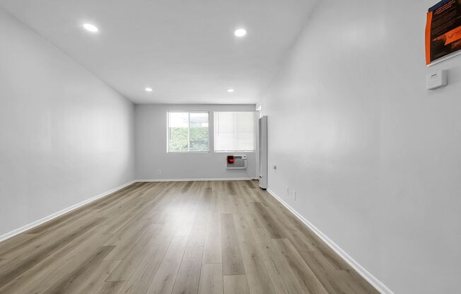 Studio, 1 bath, 615 sqft, $1,948, Unit 131