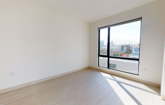 3 beds, 2 baths, 960 sqft, $4,370, Unit 363 6th St, Unit 905