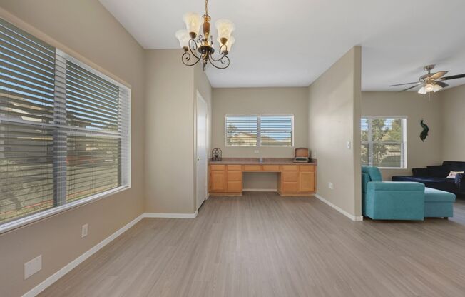 2 beds, 2 baths, $1,700, Unit # 1711