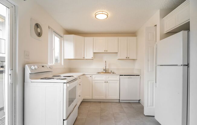 2 beds, 1 bath, 742 sqft, $1,495, Unit 1