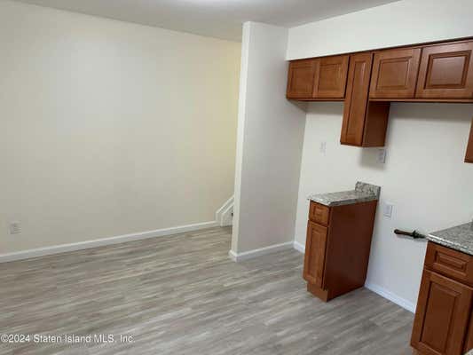 2 beds, 1 bath, 1,000 sqft, $2,400