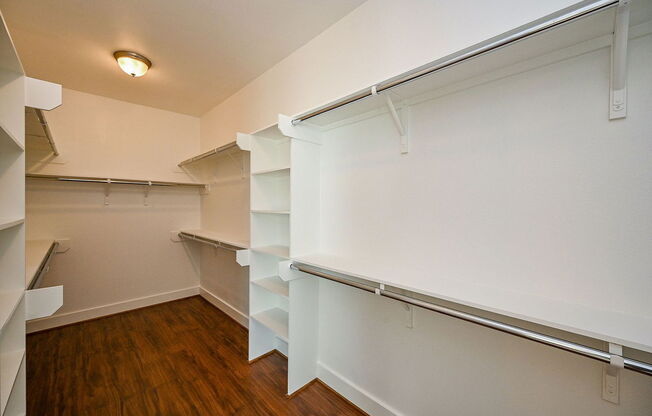 3 beds, 3.5 baths, 2,427 sqft, $2,900, Unit C