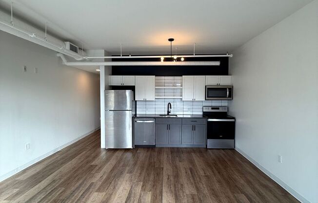 1 bed, 1 bath, 635 sqft, $1,650, Unit Unit 212