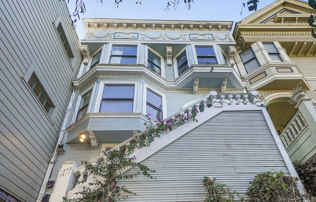 1209-1211 Waller Street