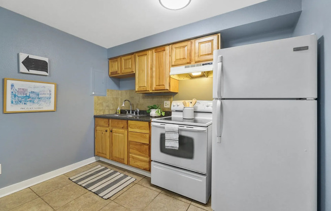 911 E Indiana Ave Apartments!