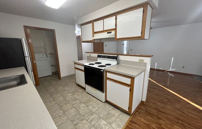 2 Bedroom Duplex Near the Jim Parsley Community Center!