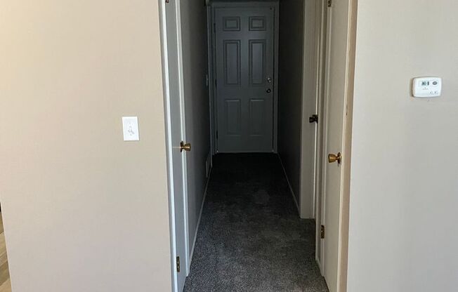 1 bed, 1 bath, 673 sqft, $989, Unit 12732S