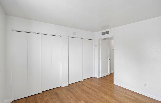 3 beds, 1 bath, 950 sqft, $975, Unit 201