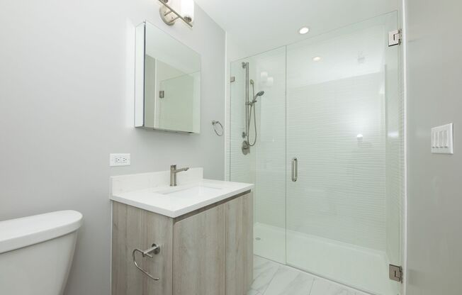 2 beds, 2 baths, 770 sqft, $3,245, Unit 305
