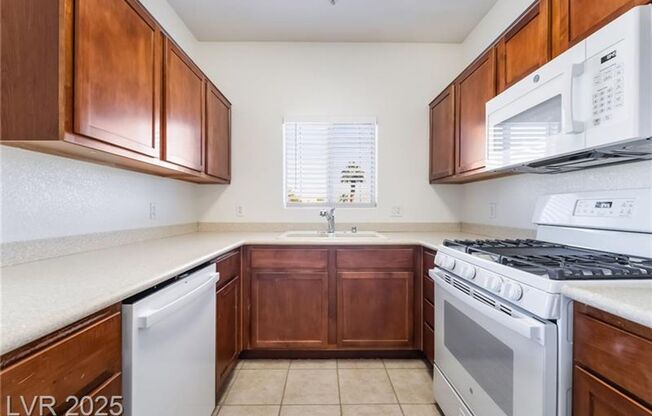 2 beds, 2 baths, $1,550, Unit #12270