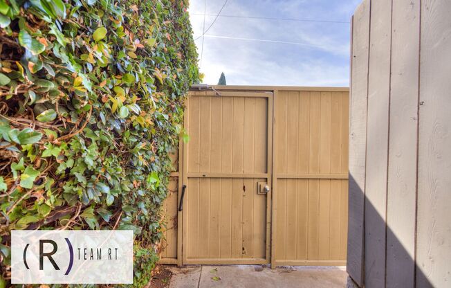 Gorgeous townhouse in a quiet 6-unit gated complex