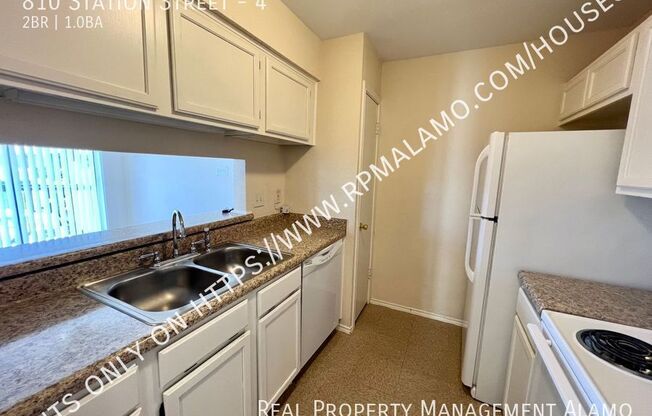 810 Station Street