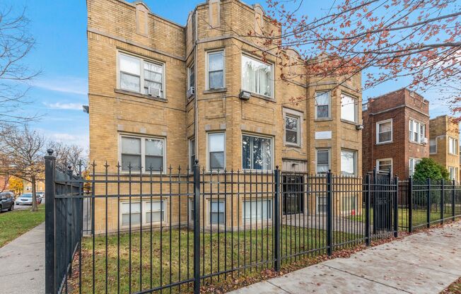 60th/Whipple (6001-05)