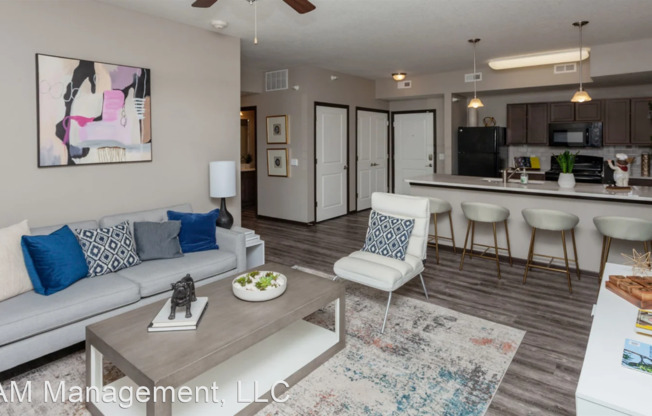 Autumn Ridge Apartments - Casual Spaces. Luxurious Perks.