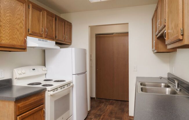 2 beds, 1 bath, 1,000 sqft, $1,425, Unit 840-303