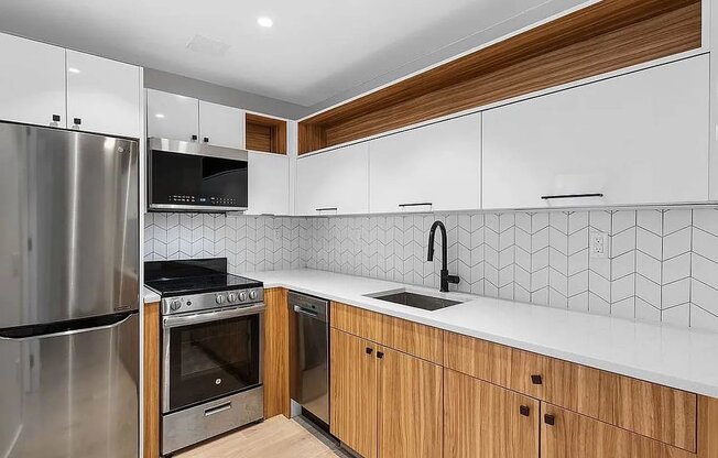 1 bed, 1 bath, $3,100, Unit 1608